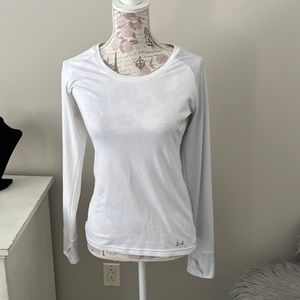 Under armor athletic long sleeve shirt